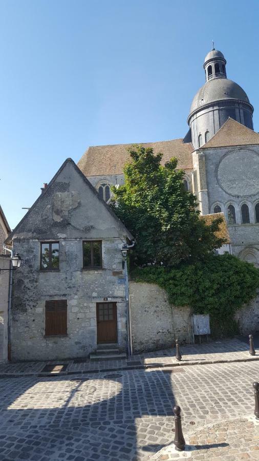 Appartement Au Coeur De La Cite Medievale Provins Eksteriør billede